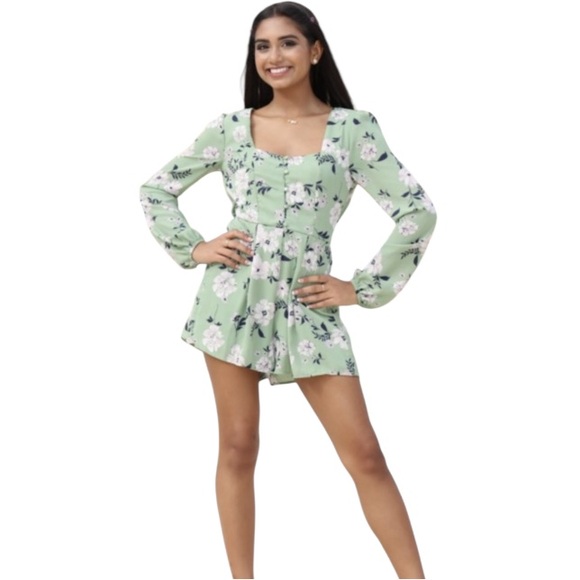Francesca’s Mi Ami romper floral, long sleeve keyhole back green womens size XXS